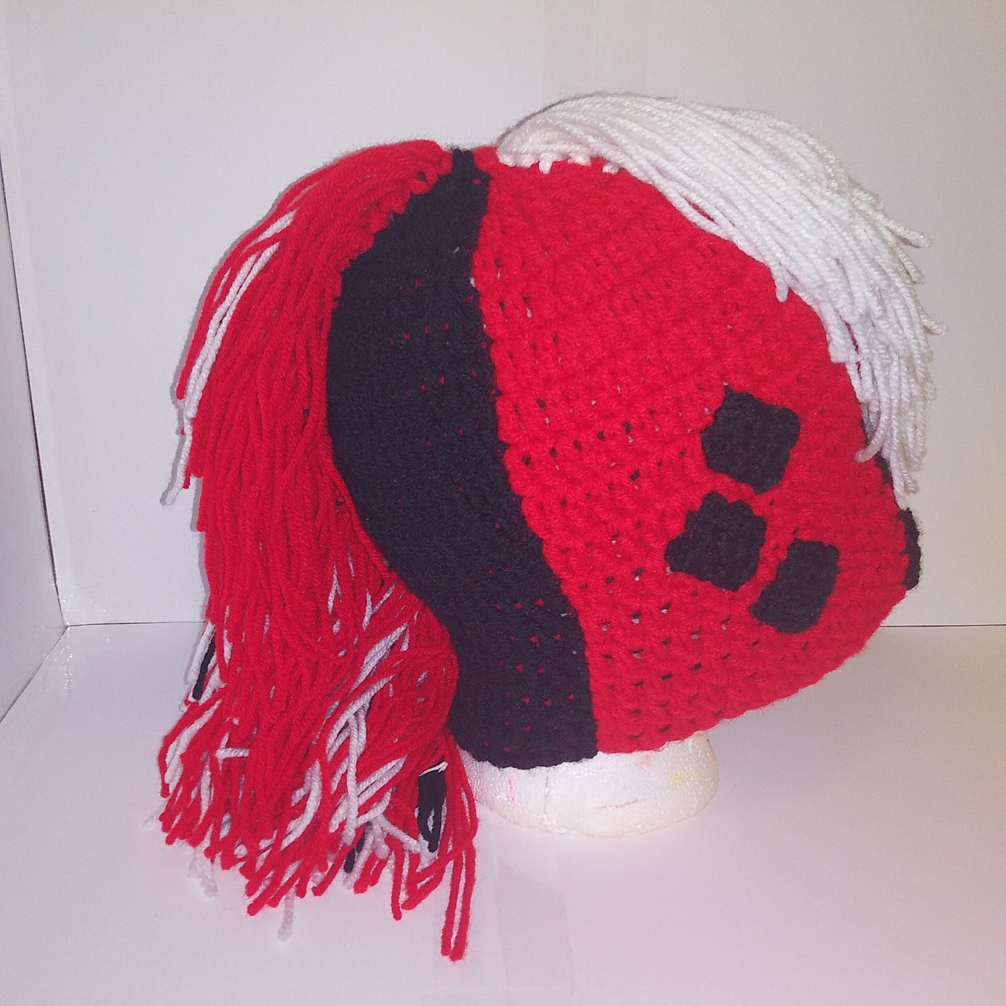 Harley Quinn Crochet Mohawk Beanie Cosplay headwear Red & Black Crochet Headpiece Right sideview